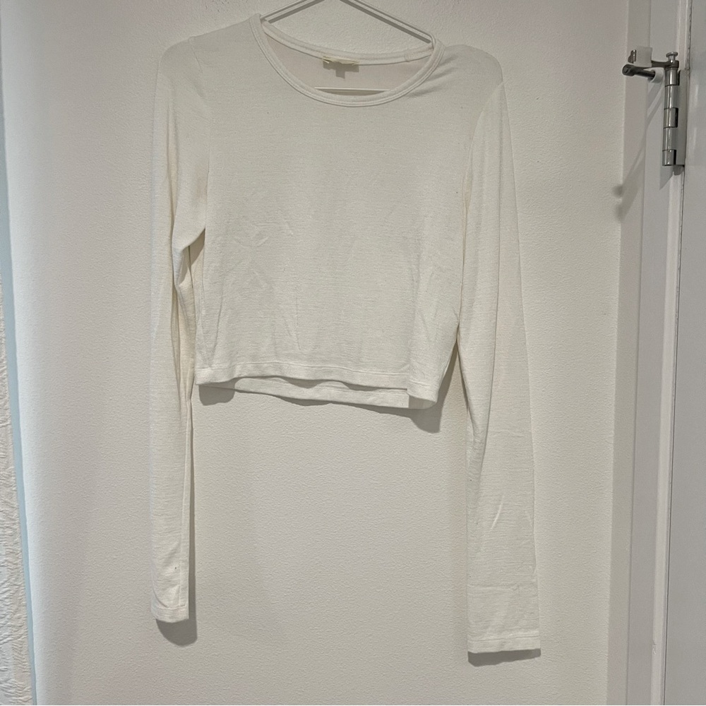 Aritzia Wilfred Free White Cropped Long Sleeve - Picture 1 of 5